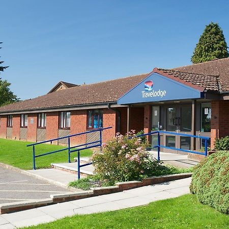 Travelodge Alton Four Marks Eksteriør bilde