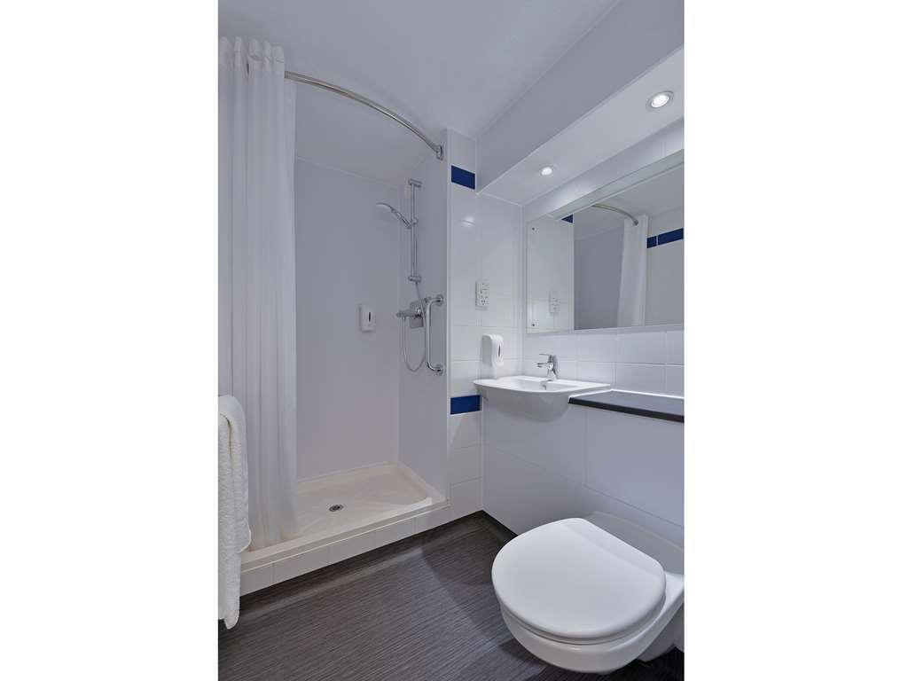 Travelodge Alton Four Marks Eksteriør bilde