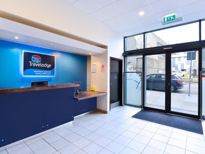 Travelodge Alton Four Marks Eksteriør bilde