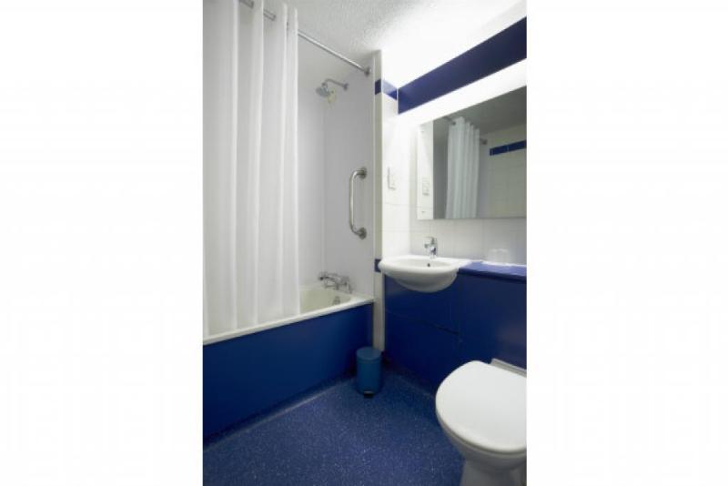 Travelodge Alton Four Marks Eksteriør bilde