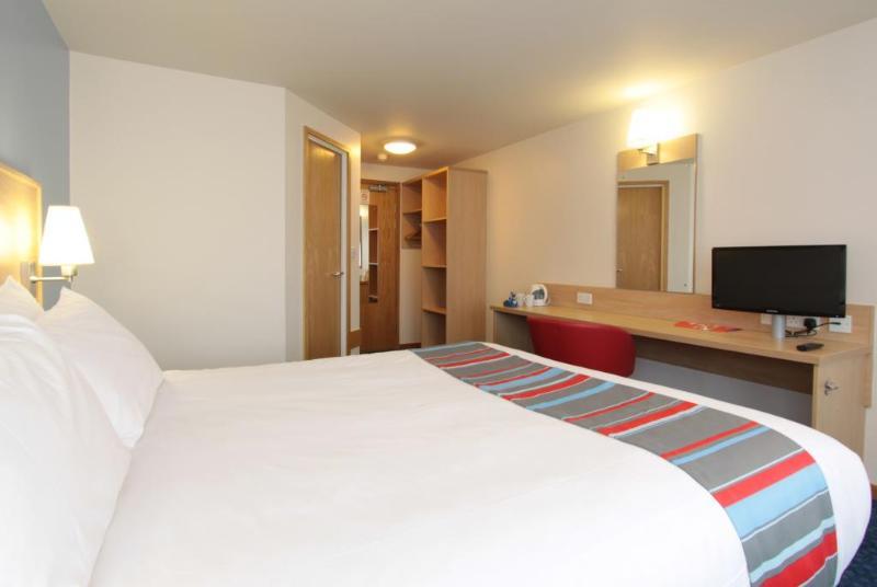 Travelodge Alton Four Marks Eksteriør bilde