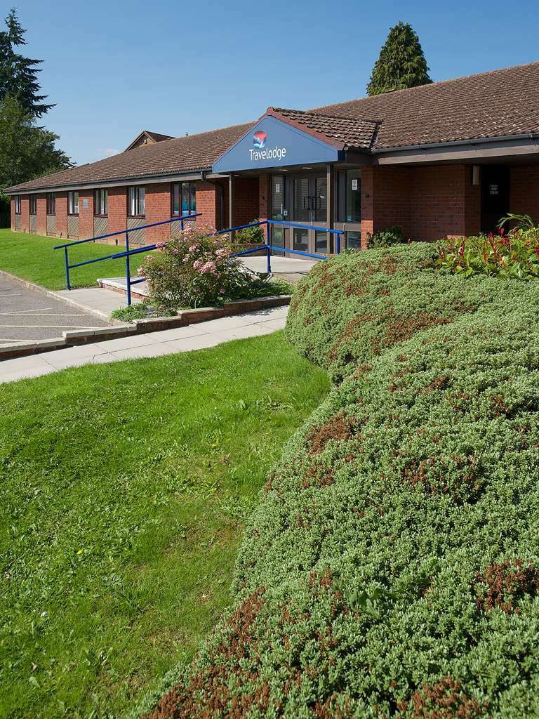 Travelodge Alton Four Marks Eksteriør bilde