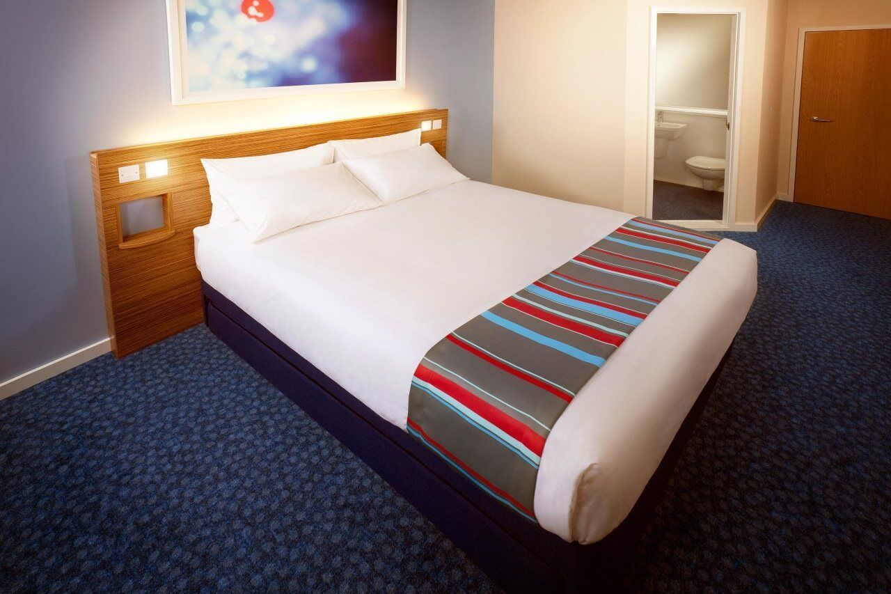 Travelodge Alton Four Marks Eksteriør bilde