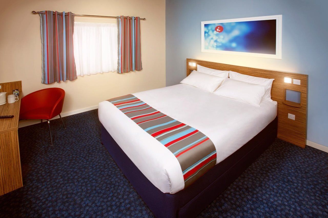 Travelodge Alton Four Marks Eksteriør bilde