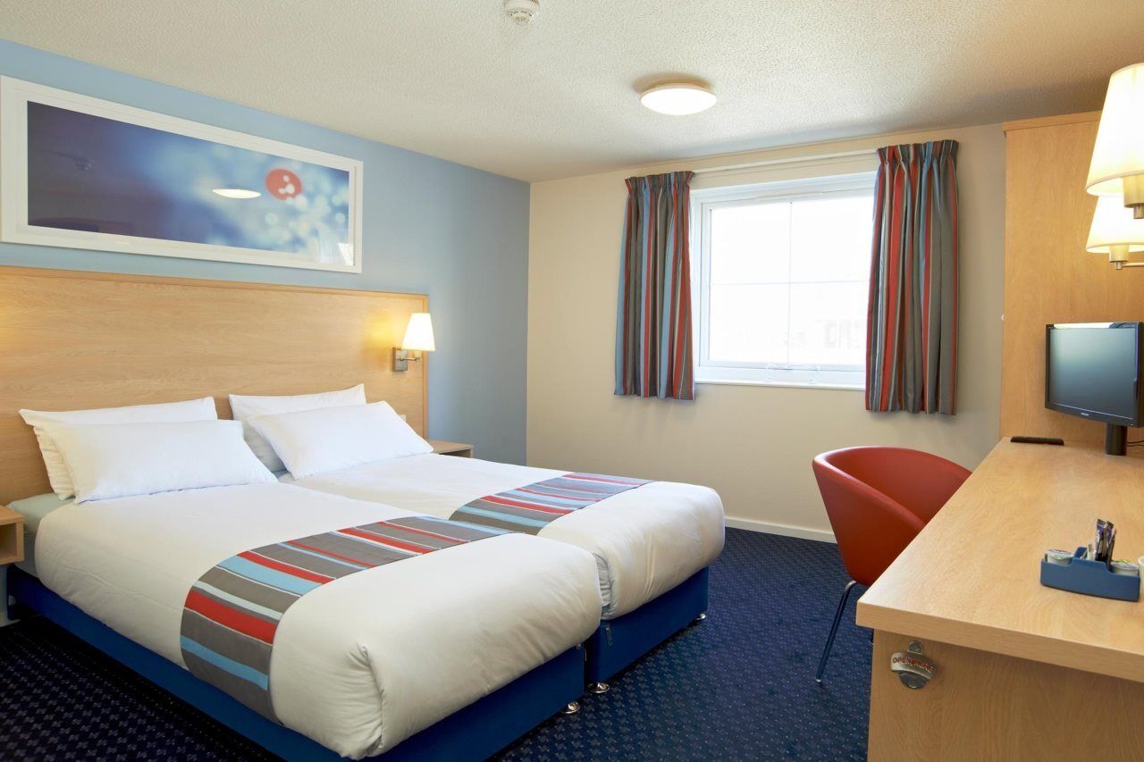 Travelodge Alton Four Marks Eksteriør bilde